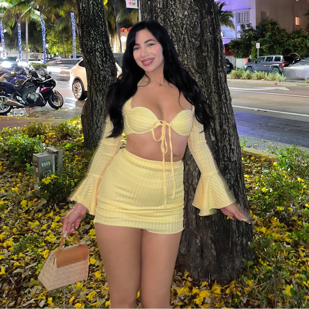 Bell-sleeve ribbed skirt set
